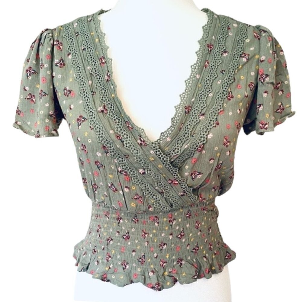 Elegant Crop Top V-neck Women Tank Size XS Pastel Green with Flowers Butterflies